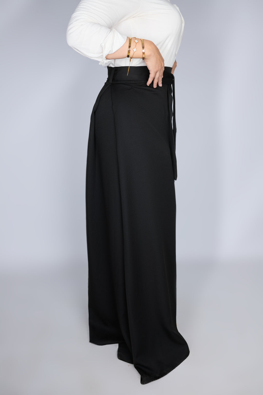The classy Black skirt