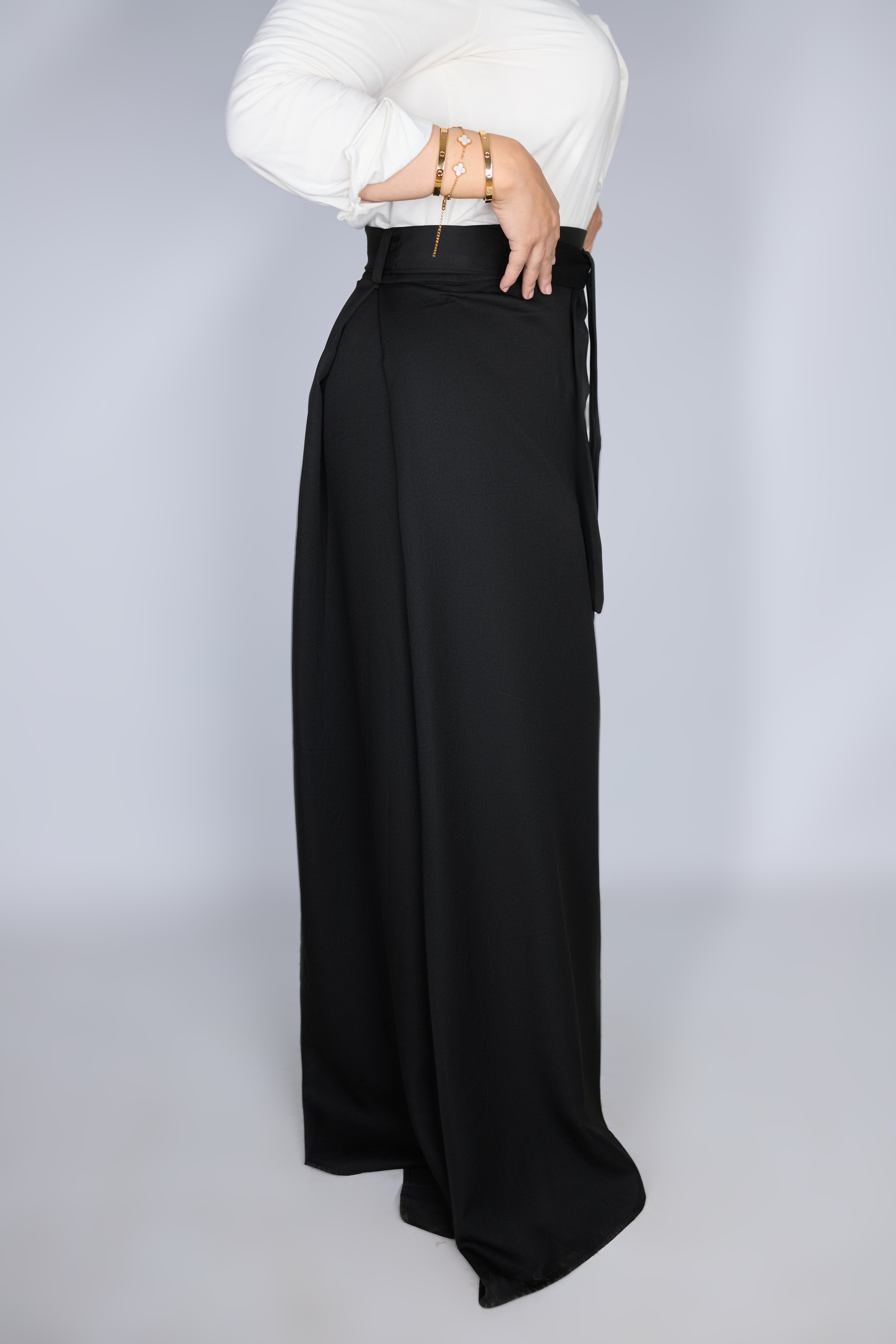 The classy Black skirt